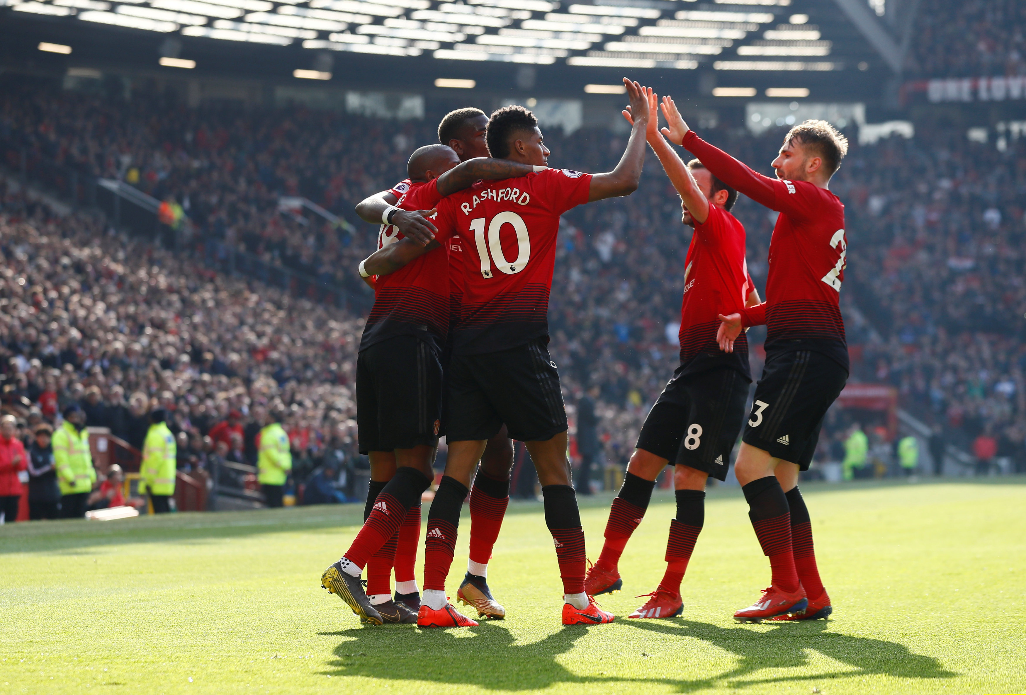 虽然他在丹 虽然他在丹